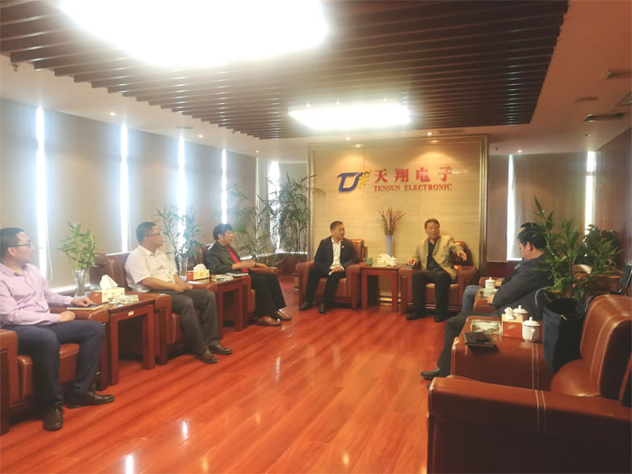 ϾйЭ̻Ͼй¥ίԱٿר̸